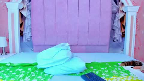 Mishell online show from 11.02.25