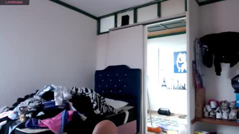 Nicol online show from 04.15.26