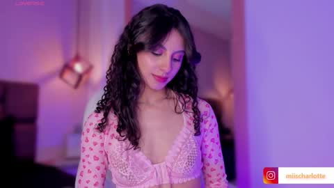 Charlotte online show from 01.06.25