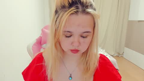 miss__selena online show from 01.25.25