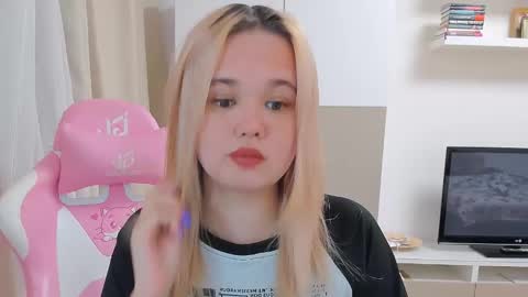 miss__selena online show from 02.18.25