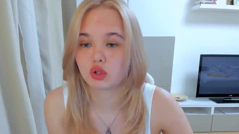 miss__selena online show from 02.25.25