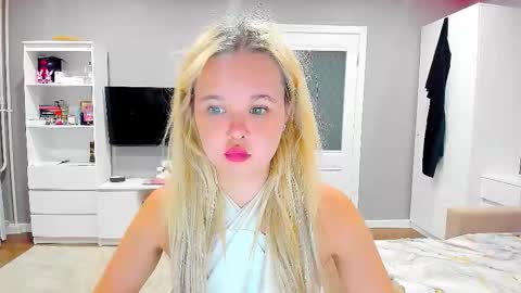 miss__selena online show from 09.11.25