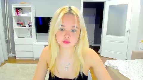 miss__selena online show from 11.23.25