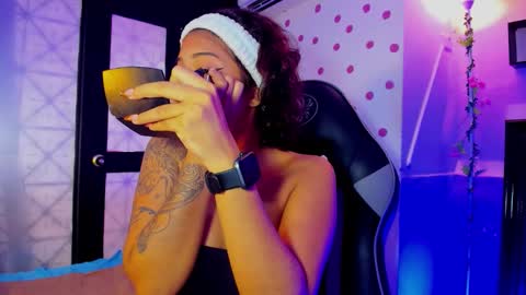 Akemi 3 online show from 10.30.25