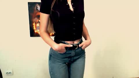 Angelina online show from 09.19.25