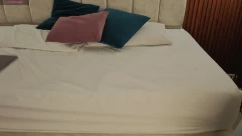 Snapshot of miss_anthonella chatting on 04.15.26 ANTHOLELLA online show from 04.15.26