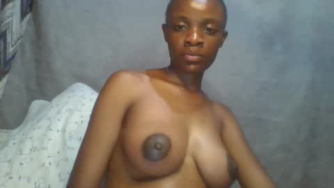 Snapshot of miss_belllo chatting on 02.14.25 miss_belllo online show from 02.14.25