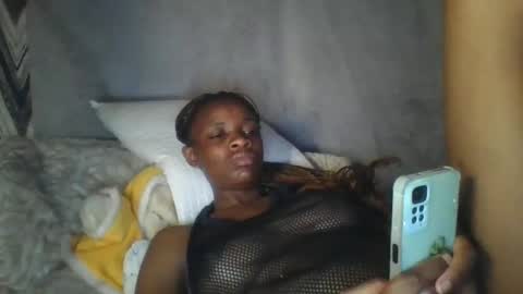 Snapshot of miss_belllo chatting on 02.20.25 miss_belllo online show from 02.20.25