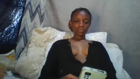 Snapshot of miss_belllo chatting on 02.22.25 miss_belllo online show from 02.22.25