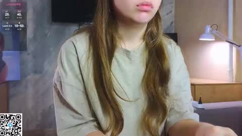 Snapshot of miss_bubbles chatting on 11.04.25 Sandy online show from 11.04.25