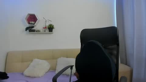 Snapshot of miss_charlotte05 chatting on 06.16.26 Charlotte online show from 06.16.26