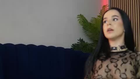 Snapshot of miss_denisse chatting on 11.22.25 Denise online show from 11.22.25