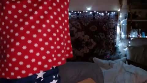 Elis online show from 12.27.24