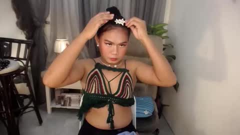 miss_fhakarat online show from 10.13.25