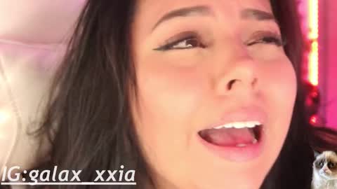  Elisabeth  IG galax xxia       online show from 12.20.25