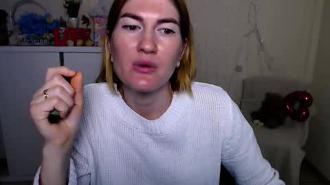 Snapshot of miss_hellen_k chatting on 12.01.25 Hellen online show from 12.01.25