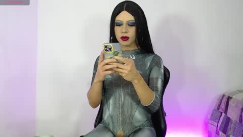 Snapshot of miss_kendalll chatting on 01.22.25 Kendall online show from 01.22.25