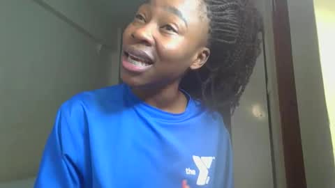 Snapshot of miss_kiarrafit chatting on 11.29.25 Miss Kiarrafit online show from 11.29.25