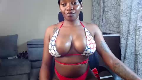 Snapshot of miss_kiiki chatting on 02.11.25 miss_kiiki online show from 02.11.25