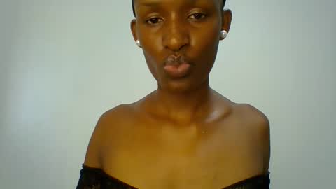 kiki online show from 10.11.25