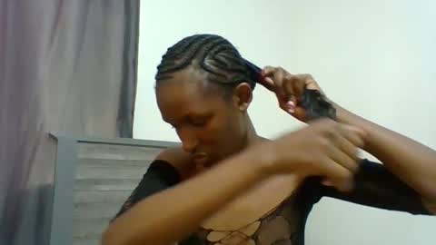 kiki online show from 10.22.25