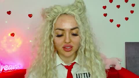 Snapshot of miss_kiten chatting on 02.02.25 miss_kiten online show from 02.02.25