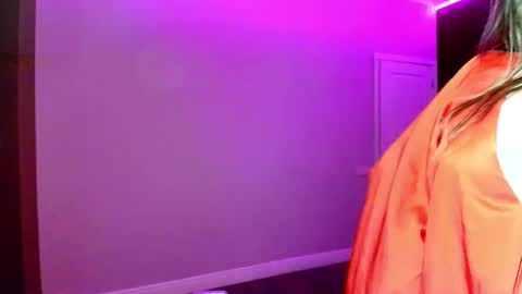 miss_kiten online show from 04.08.26