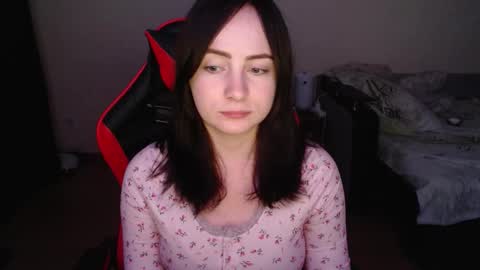 Snapshot of miss_laralynne chatting on 11.01.25 miss_laralynne online show from 11.01.25