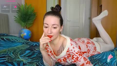 Snapshot of miss_leee chatting on 09.26.25 Laura online show from 09.26.25