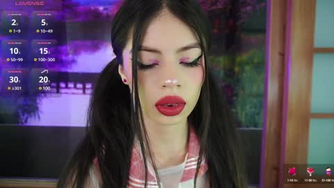 miss_lucyla online show from 02.05.25