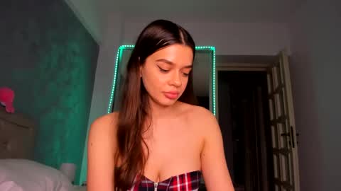 Snapshot of miss_medyson chatting on 02.08.25 miss_medyson online show from 02.08.25