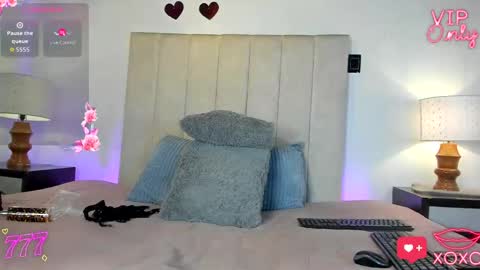 Snapshot of miss_milf_ chatting on 04.04.26 miss_milf_ online show from 04.04.26