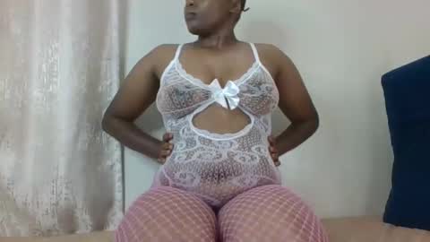 Snapshot of miss_nada chatting on 02.22.26 sophia online show from 02.22.26