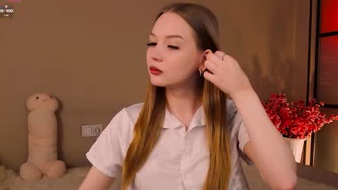 Nicole online show from 04.08.26