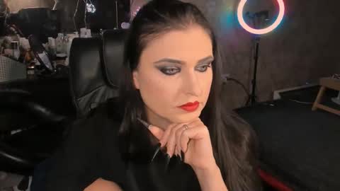 Leya online show from 09.28.25