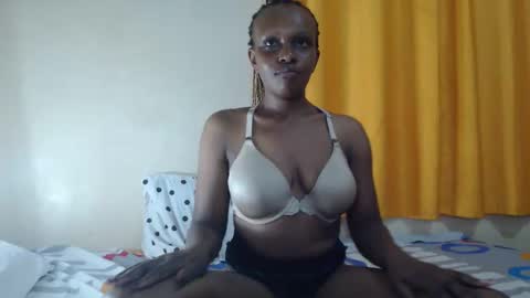 Snapshot of miss_reina21 chatting on 04.27.26 Reina online show from 04.27.26