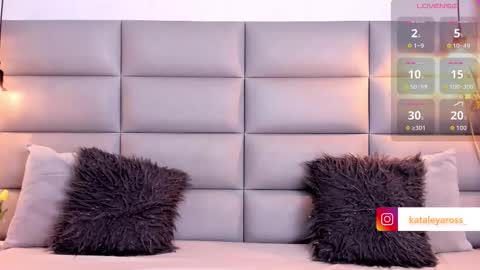 onlyfanskataleyaross online show from 11.30.25