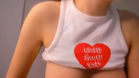 Snapshot of miss_shine_ chatting on 10.02.25 Miss shine online show from 10.02.25