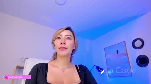 Sofia Castro online show from 02.04.25