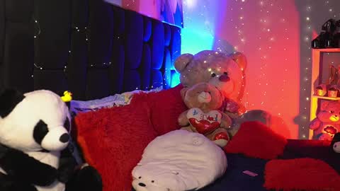 Sophie Cardenas ..... independent model online show from 01.08.25