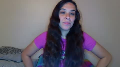Snapshot of miss_sunshine01 chatting on 09.24.25 Bella online show from 09.24.25