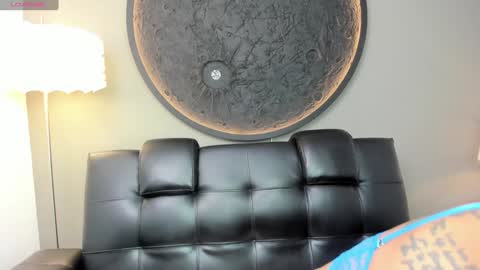 Snapshot of miss_vaiolette chatting on 01.10.25 Vaiolette online show from 01.10.25