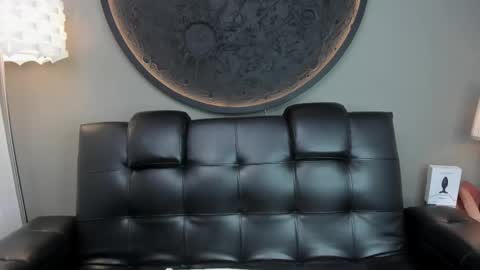 Snapshot of miss_vaiolette chatting on 02.27.25 Vaiolette online show from 02.27.25