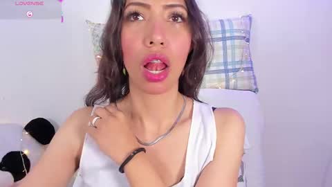 Miss Veronica online show from 02.25.25