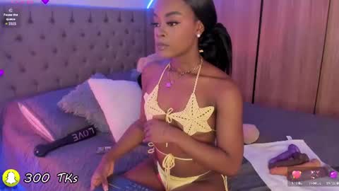 Tay Tay Independent Model   online show from 07.07.26