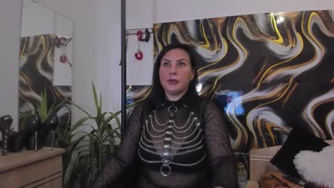 Snapshot of missaidadevine chatting on 10.02.25 Miss Aida Devine online show from 10.02.25