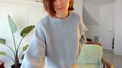 Alexandra Thorn online show from 12.04.25