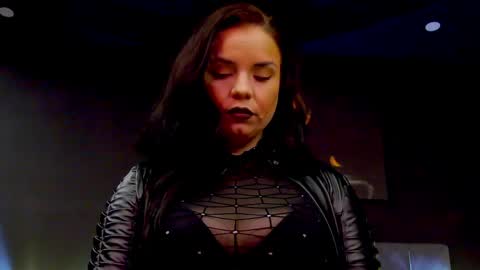 AliceReign online show from 04.01.26