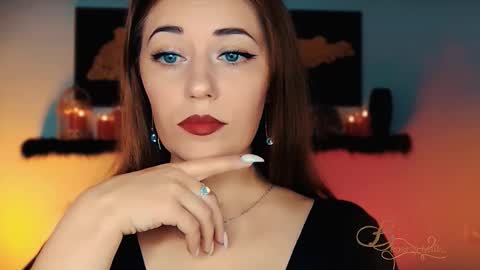 The divine Beverly online show from 11.06.25